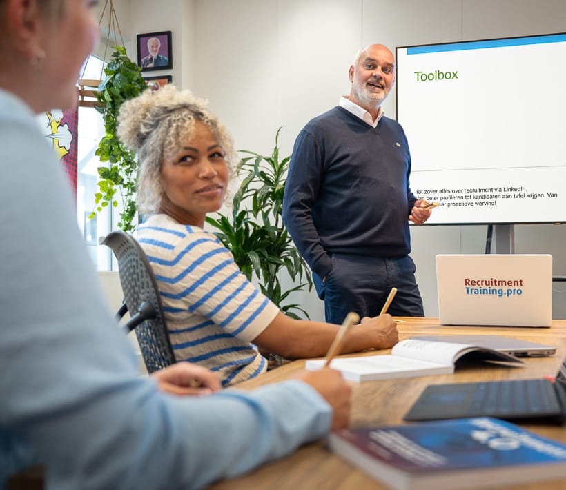 Training Recruitmentstrategie en recruitmentplan in actie met trainer en deelnemers