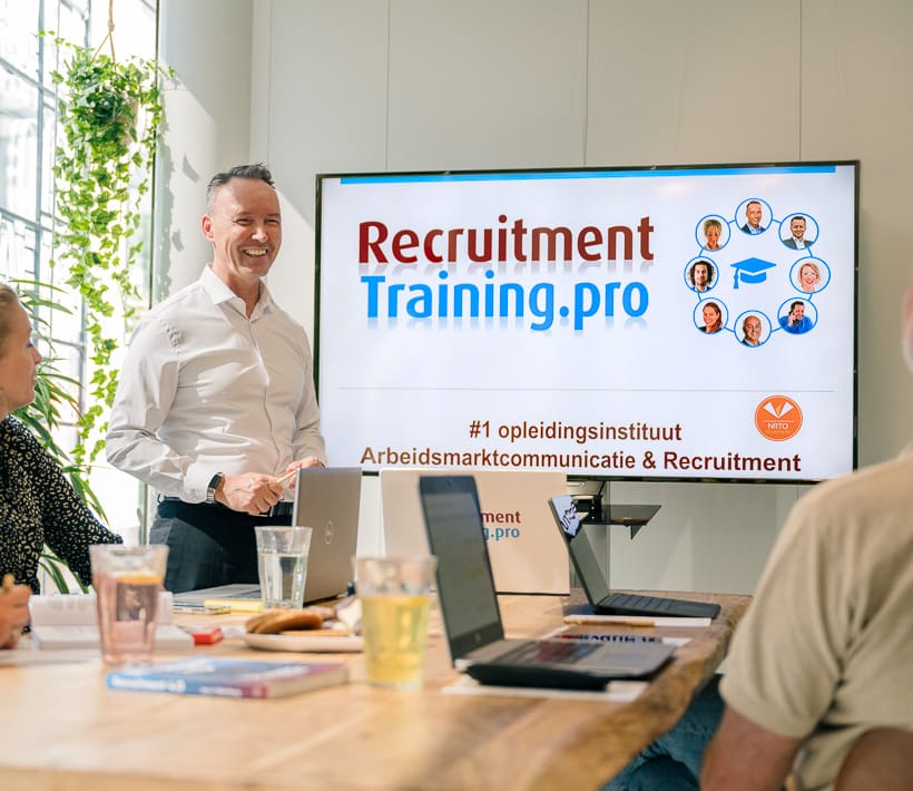 RecruitmentTraining.pro trainingen: IT recruitment strategie Deelnemers in trainingsruimte van training IT recruitment strategie